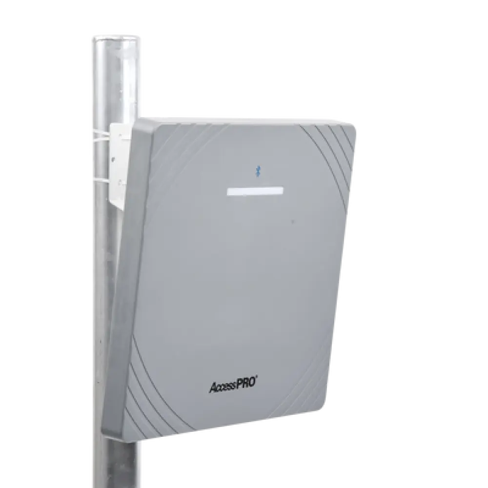Lector RFID UHF / Alcance 12 m (39.4 ft) / Antena 12 dBi / Bluetooth / Wiegand 26 Bits / -20 a 80 °C