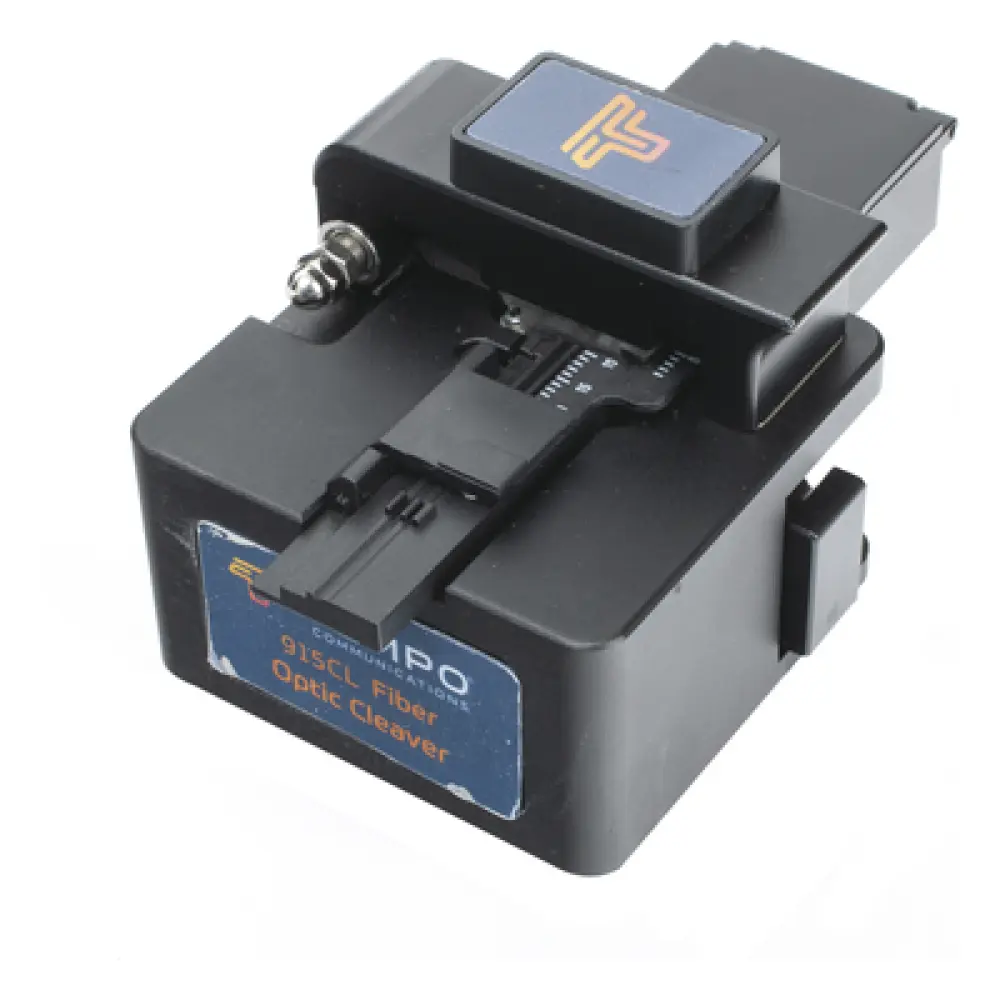 Fusionadora de Fibra Óptica / Alineación Activa por Revestimiento / 4 Motores / Pérdida SM 0.02 dB / Pantalla Touch 5.0" / IP52 / 150 Empalmes por Carga