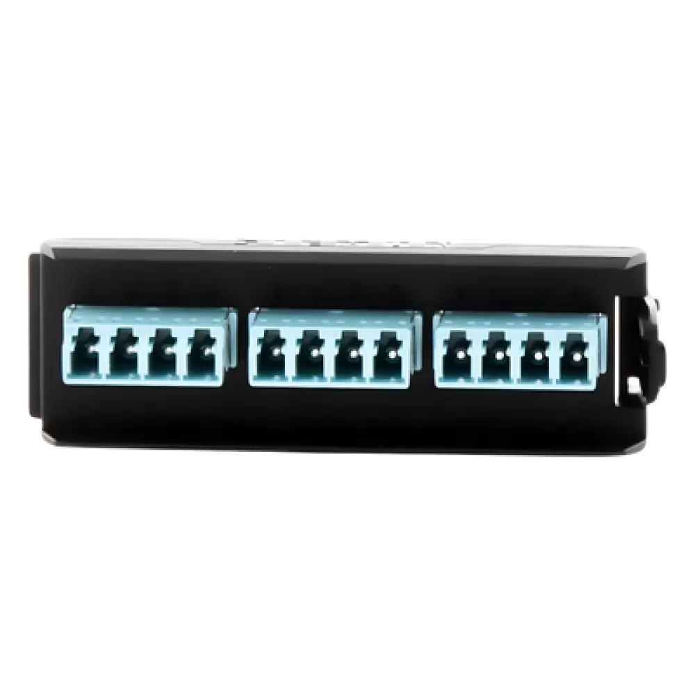 Placa Acopladora / 6 Conectores LC Dúplex UPC / 12 Fibras Multimodo OM3-OM4 / Sin Obturador / LightVerse