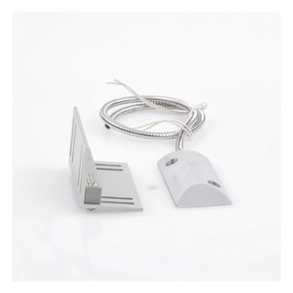Contacto Magnético para Piso Uso Rudo / GAP 75 mm (3 in) / Cable Blindado 55 cm / 12 VCC / 0.5 A / Placa de Montaje en L