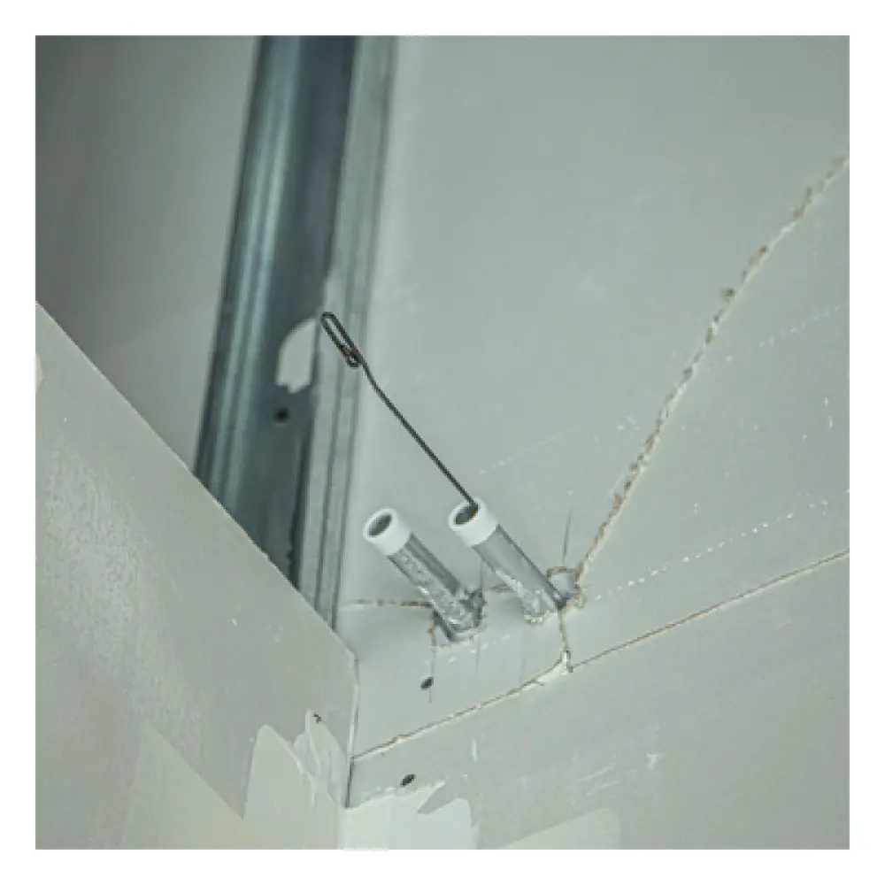 Guía Jalacables / Acero Inoxidable / 73 m (239.50 pies) x 0.3 cm (1/8") / Carcasa Polipropileno Resistente a Impactos