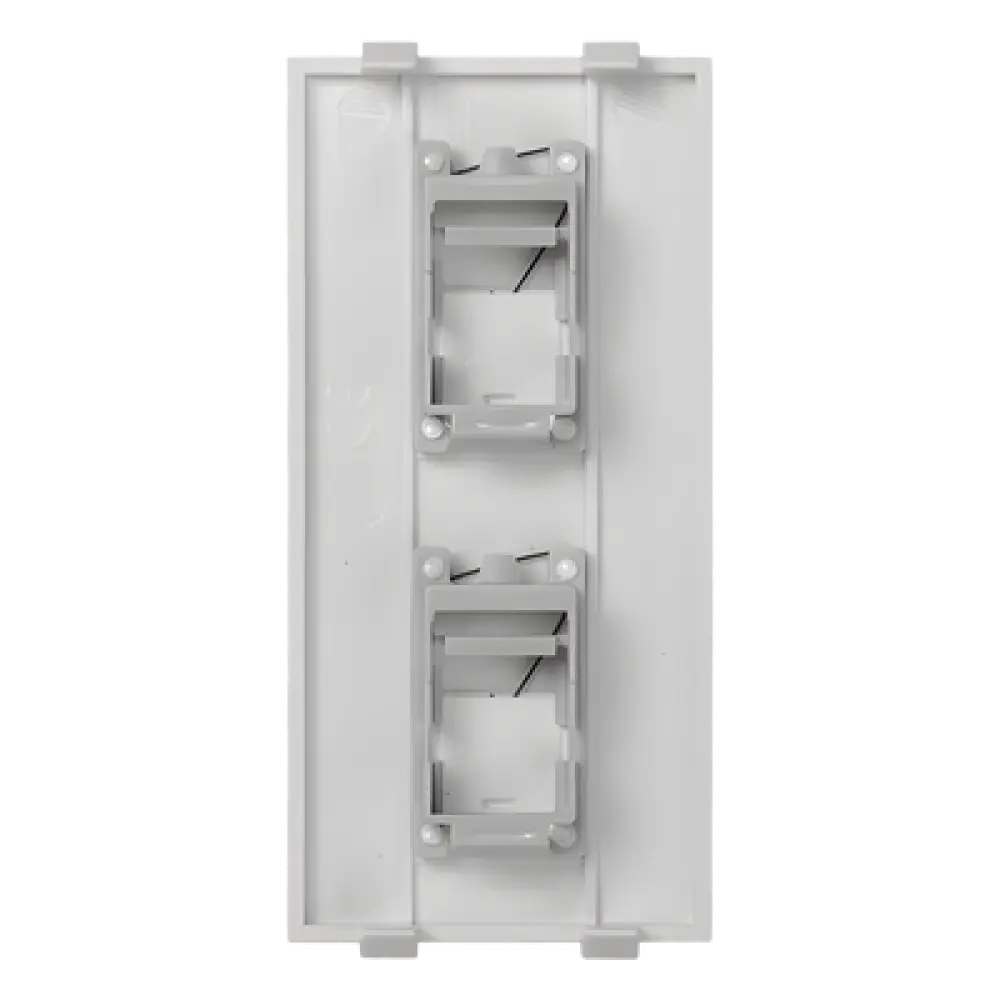 Placa Plana de Voz y Datos / Guardapolvo Integrado / 2 Puertos Keystone / Perfil 5 mm / 108 × 52 mm / 4.25 × 2.05 pulgadas / Color Blanco