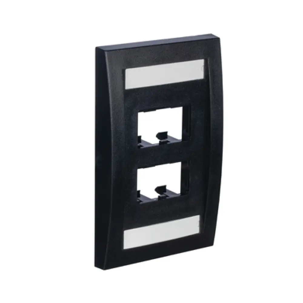 Placa de Pared Vertical / 4 Puertos Mini-Com / Con Espacio para Etiquetas / 2.75 x 4.5 pulg. / Perfil Elevado / Negro
