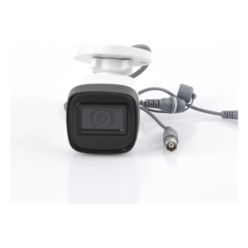 Cámara Bala TurboHD / 5 Megapixel / Lente 2.8 mm / 4 Tecnologías Seleccionables / IR EXIR 30 m (98.4 ft) / IP67 / dWDR