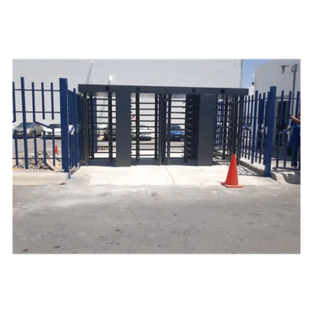 Torniquete de Cuerpo Completo / 4 Ejes de Seguridad / Rotación 90° / 30 Personas por Minuto / Interior/Exterior / 110 VCA / Acero al Carbón con Pintura Gris