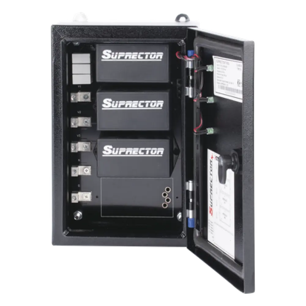 Supresor de Transientes Clase B / 3 Fases / 127/220 Vca / 80 kA / Gabinete NEMA 4 / 30x20x12 cm (11.8x7.9x4.7 in)