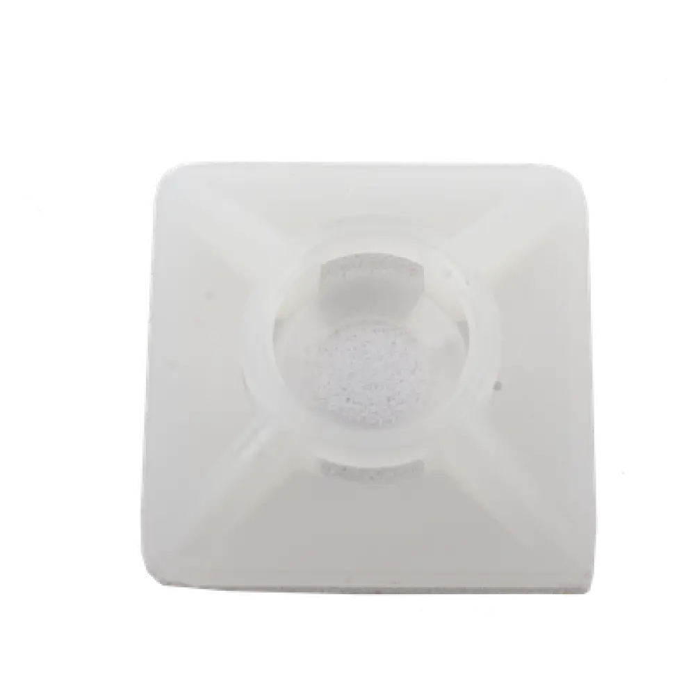 Base Autoadherible para Cinchos / 19x19 mm / Nylon Resistente / Temperatura -10°C a 50°C / Paquete 100 Piezas / Orificio Central para Tornillo