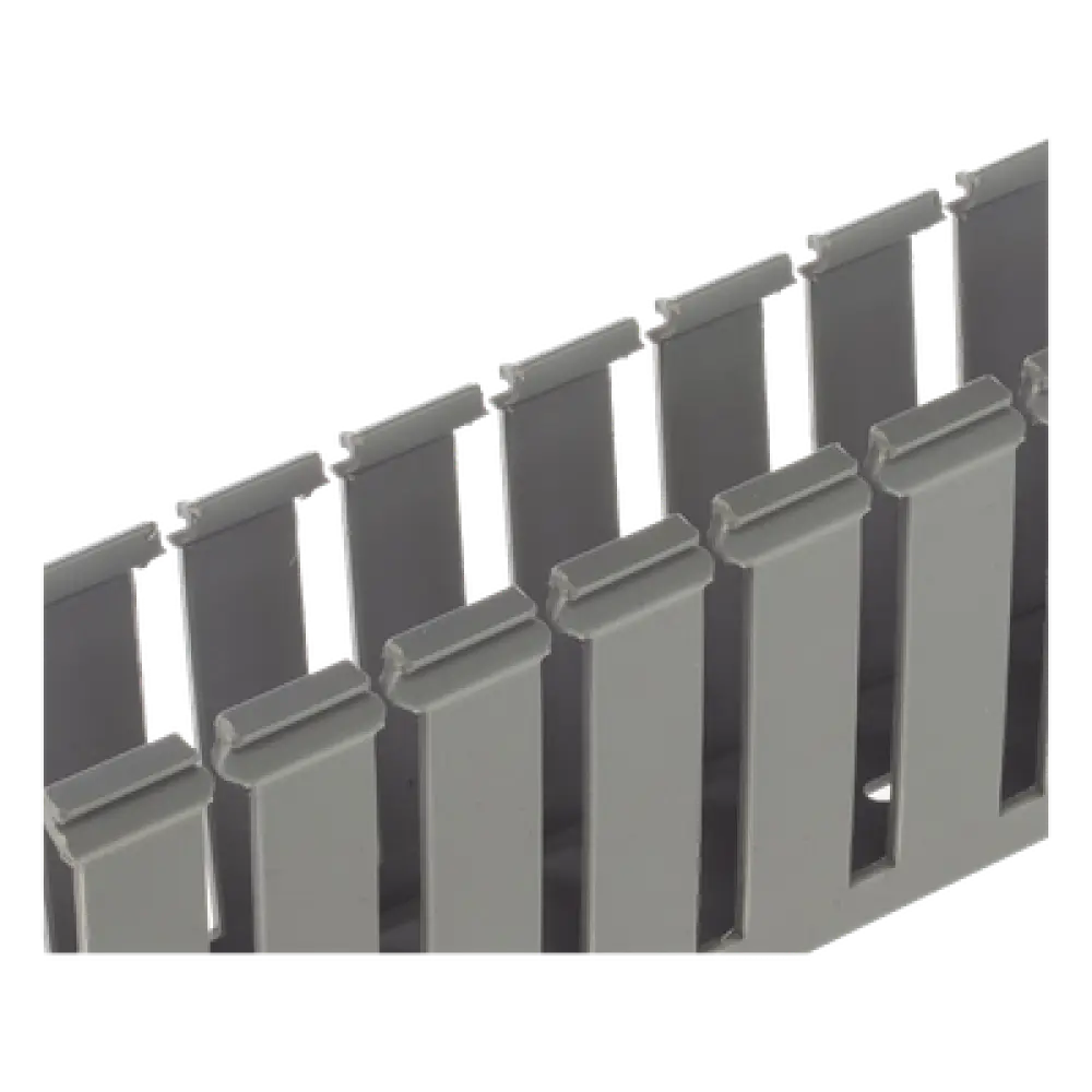 Canaleta Ranurada de PVC / 3.25 in Ancho / 3.12 in Alto / 6 ft (1.8 m) Largo / Tipo G / Gris Claro