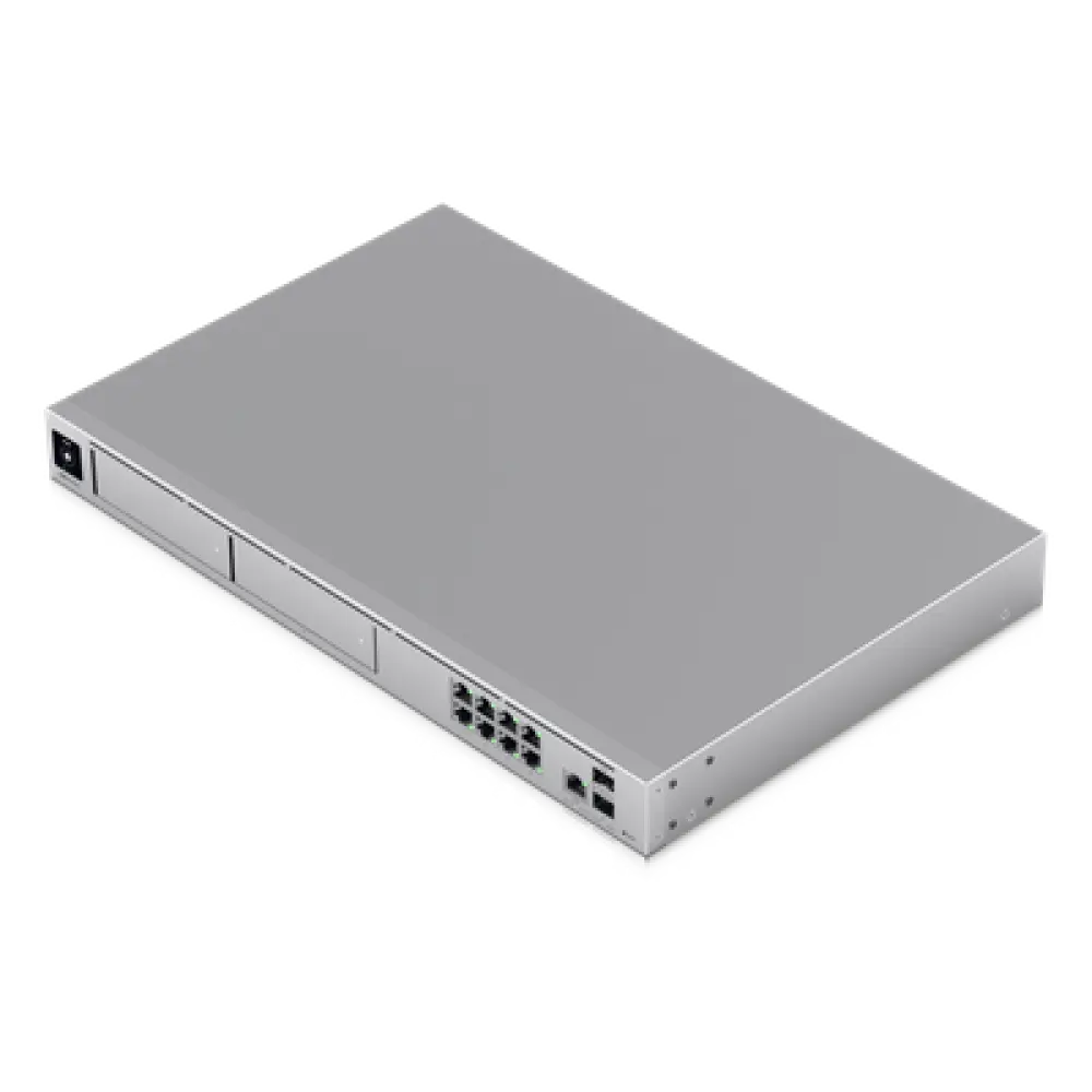 Cloud Gateway 10G / Rack 1U / 8x 1 GbE + 1x 2.5 GbE + 2x 10G SFP+ / IDS/IPS 5 Gbps / 2000 Clientes / 2 Bahías HDD 3.5" RAID 1 / SSD 128 GB