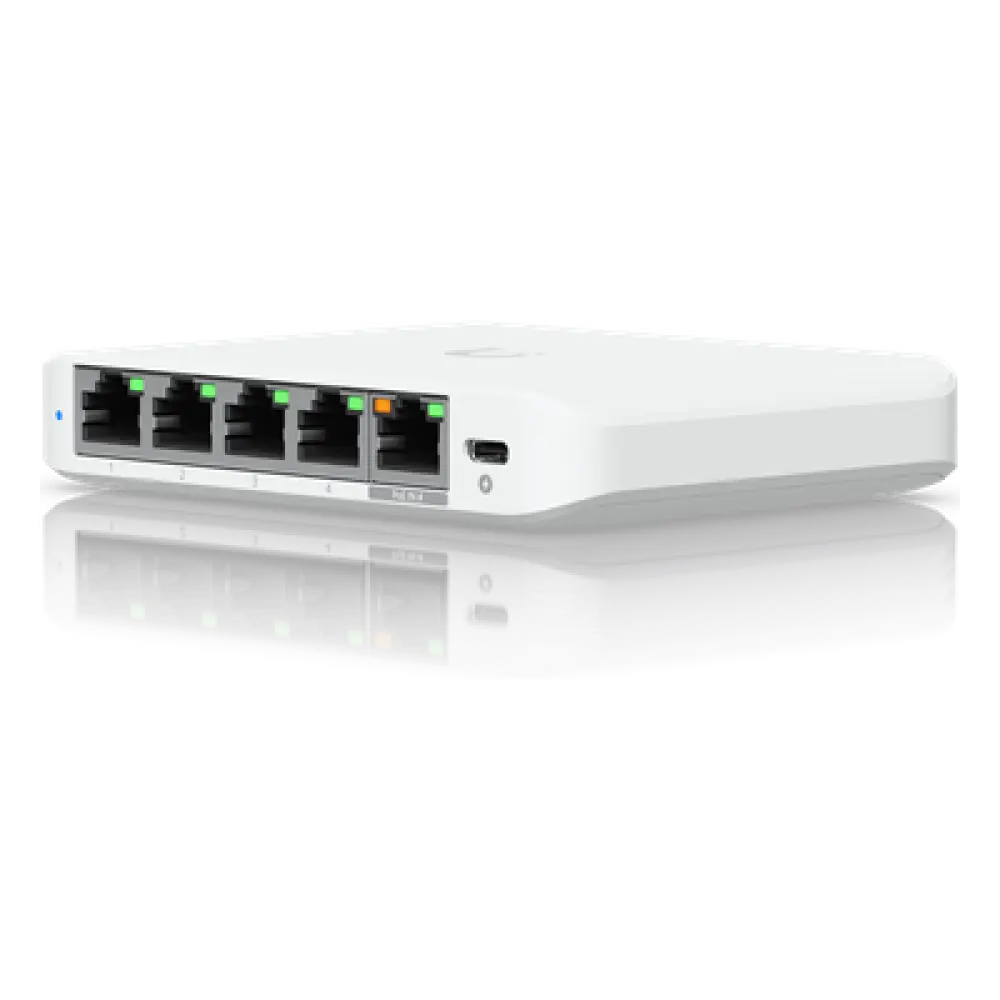 Switch administrable / 5 puertos 2.5G / PoE o USB-C / 25 Gbps / Compacto 4.6 x 3.5 x 0.8'