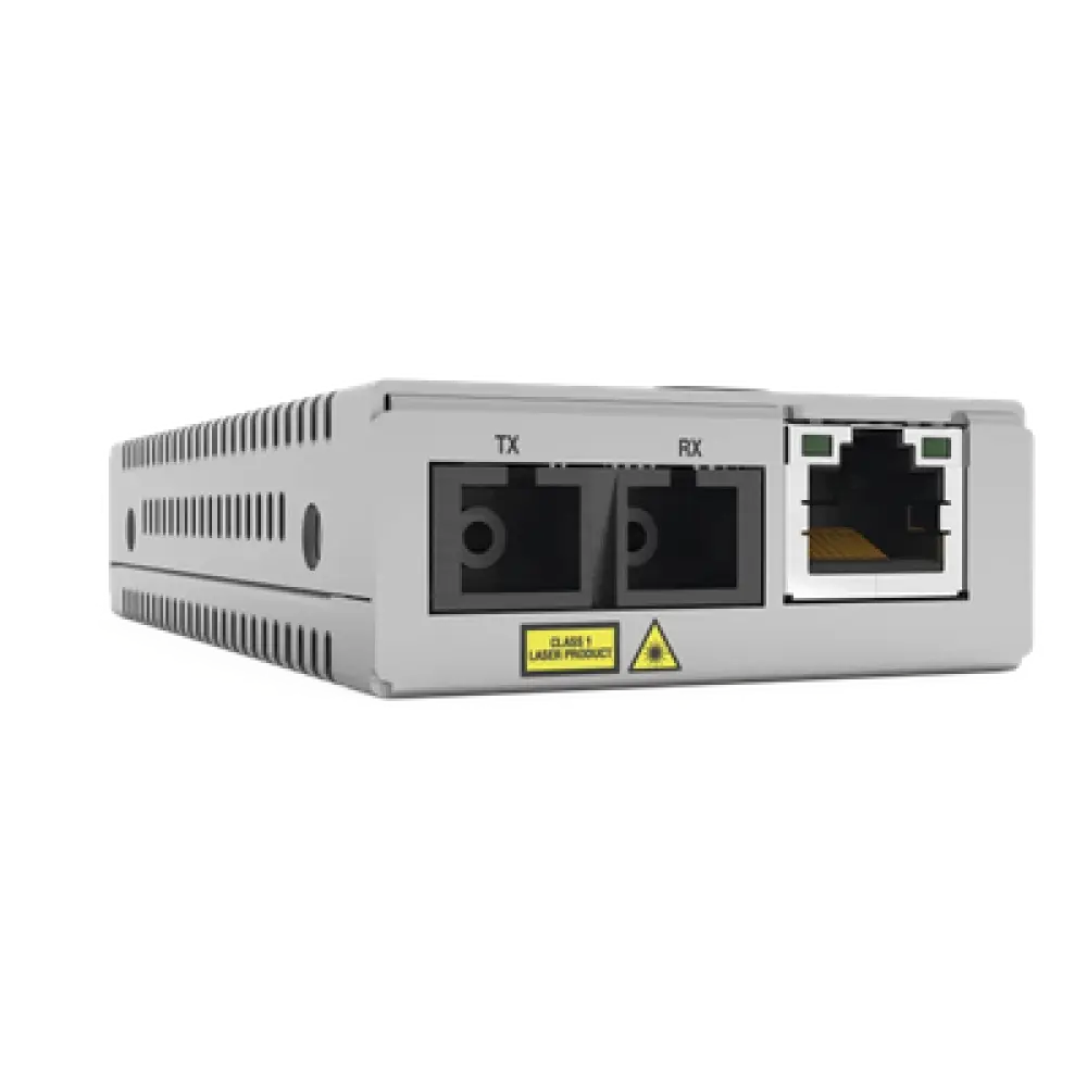 Convertidor de medios / 10/100TX a 100FX / Multimodo SC / 2 km / TAA / Multiregión PSU / 0°C a 50°C