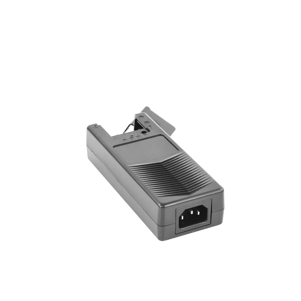 Fuente de Poder de 4 Salidas de 11 - 15 Vcc / 5 Amper / Voltaje de Entrada 110- 240 Vac / Fusible Termico PTC Integrado para Protección / Salida de Voltaje Inteligente hasta 3 Amper por Salida