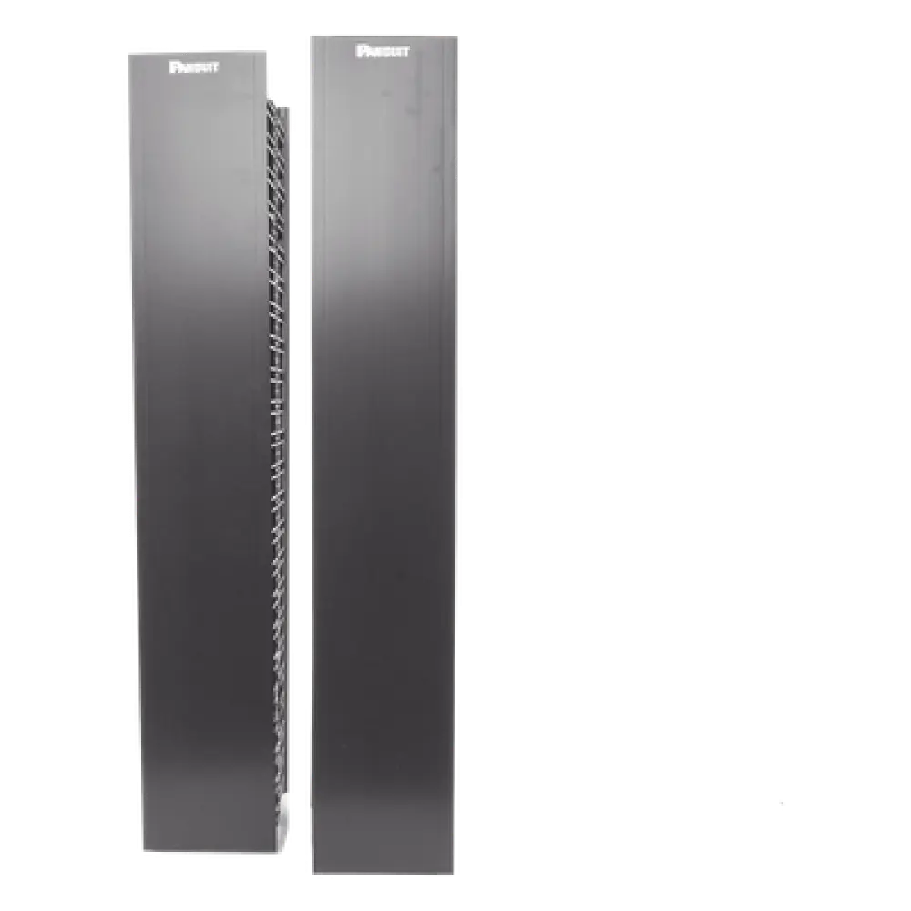 Organizador Vertical de Cable / Doble Capacidad Frontal y Posterior / 45 RU / 6.7in (170mm) Ancho / 83.0in (2108mm) Alto / Negro