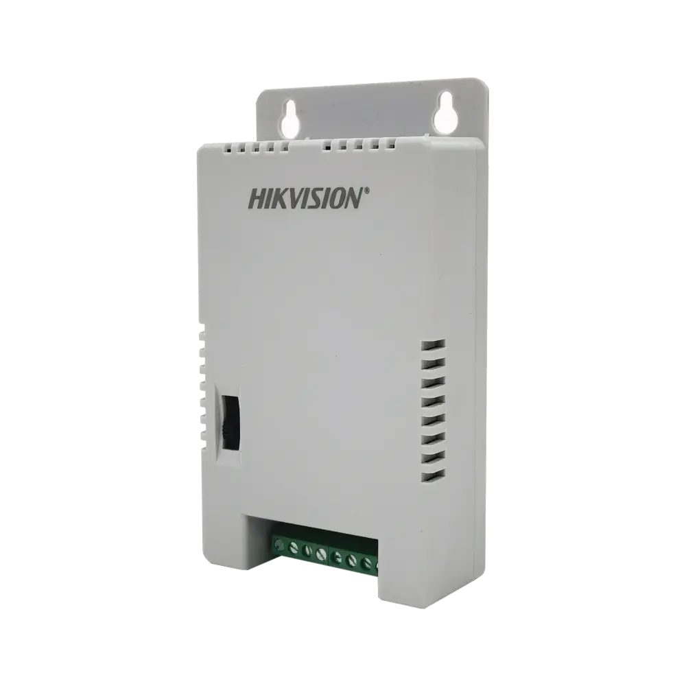 Fuente de Poder Regulada 12 Vcc / 13.5 Vcc / 15 Vcc para 4 Cámaras / 4 Amp (1 Amp por Salida) / Voltaje de Entrada 90 - 130 VCA / Filtro de Ruido para Cámaras 4K / Modo para Largas Distancias