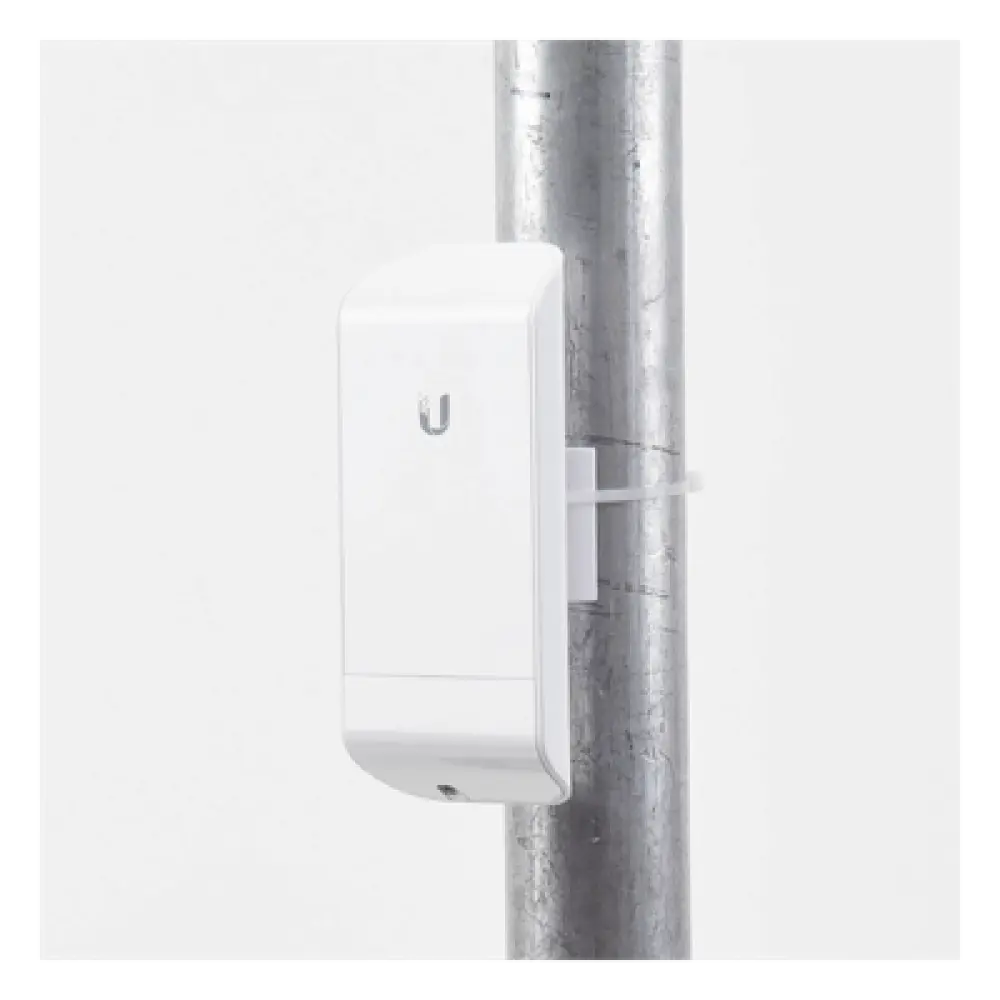 CPE inalámbrico / 2.4 GHz / 150 Mbps / Antena 8 dBi / 1 puerto 10/100 Mbps / PoE 24V / 161x31x80 mm