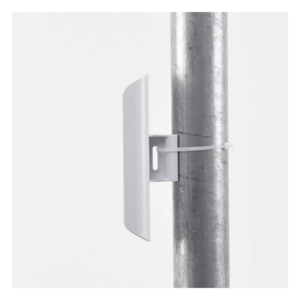CPE inalámbrico / 2.4 GHz / 150 Mbps / Antena 8 dBi / 1 puerto 10/100 Mbps / PoE 24V / 161x31x80 mm