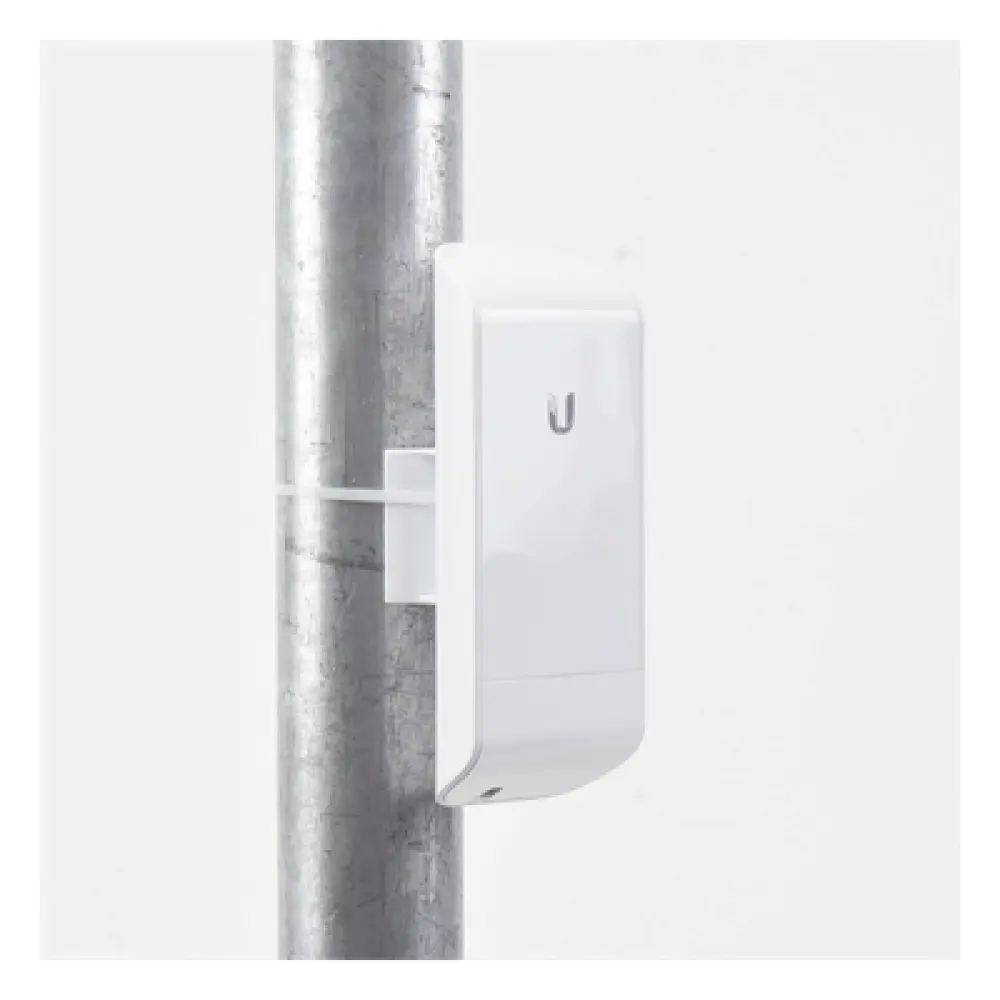 CPE inalámbrico / 2.4 GHz / 150 Mbps / Antena 8 dBi / 1 puerto 10/100 Mbps / PoE 24V / 161x31x80 mm