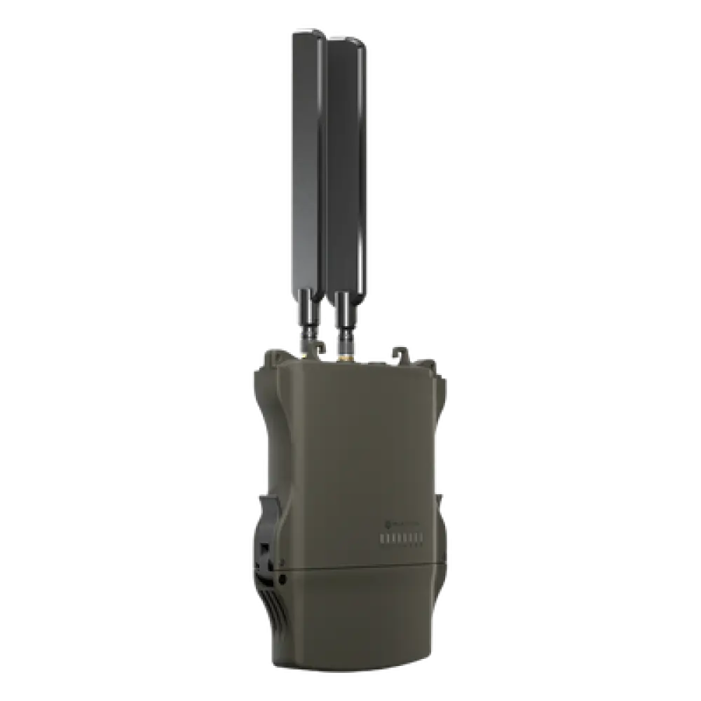 Radio Conectorizado Wi-Fi 6 / Dual Band 2x2 / Puerto SFP+ 2.5G / IP66 / Ranura miniPCIe Libre / ARM 64-bit Dual Core