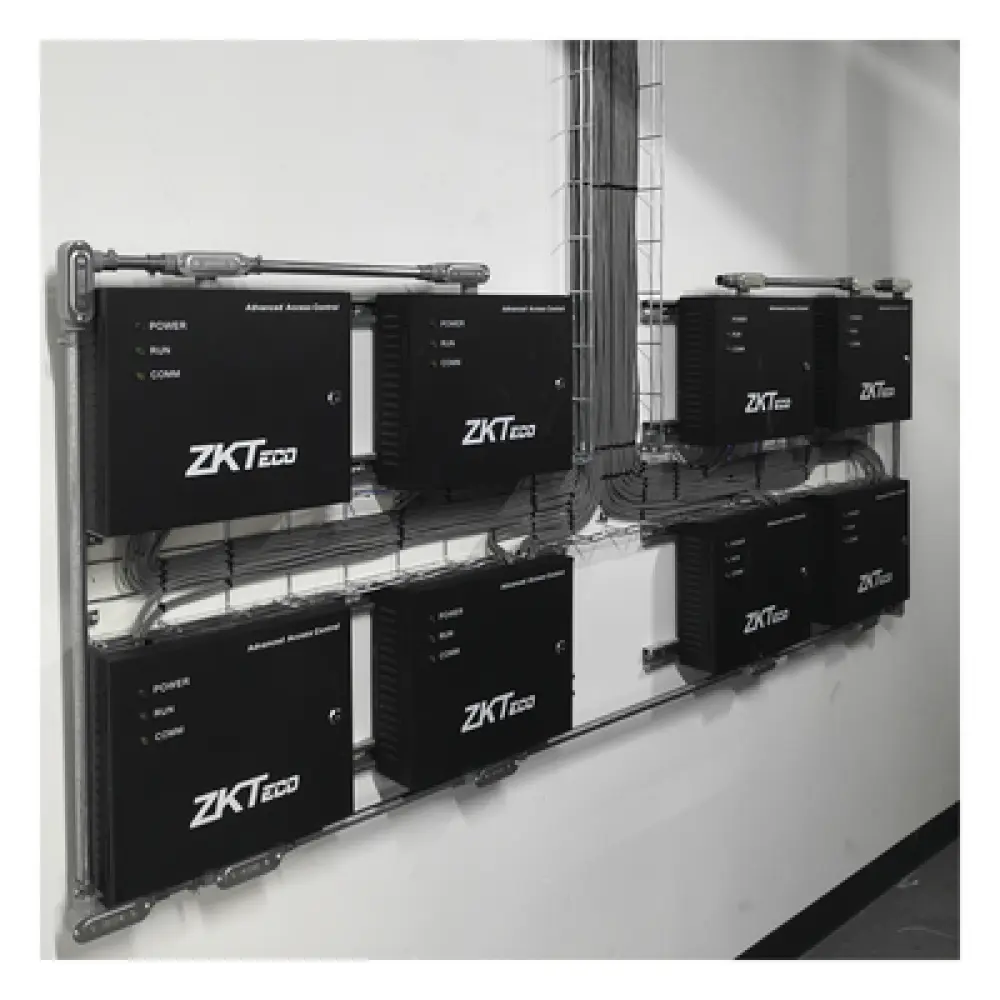 Controlador de Acceso 1 Puerta / 20,000 Huellas / 30,000 Tarjetas / TCP-IP / Sincronización Push / Memoria SD 32 GB / Fuente 12V CC 5A
