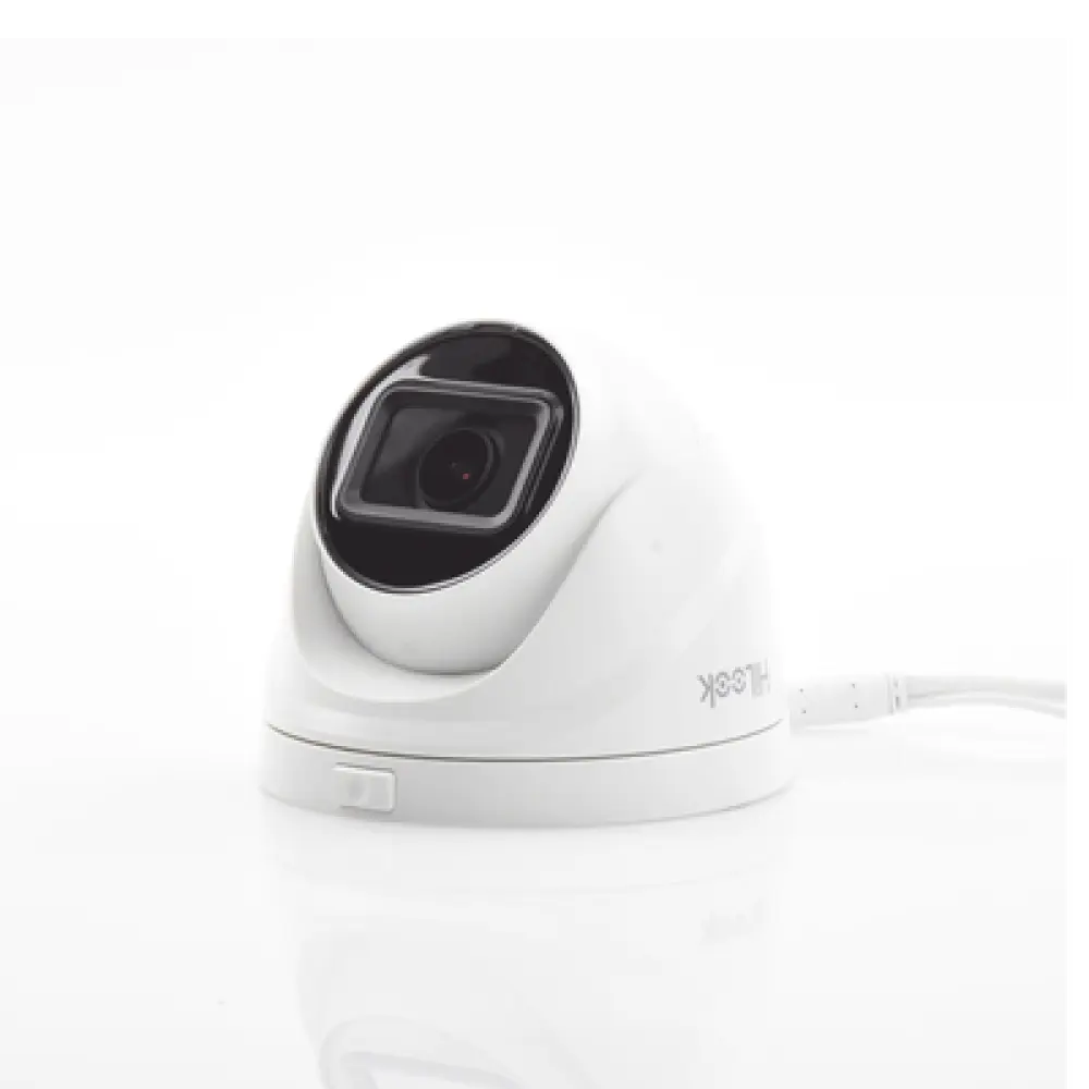 Turret IP / 4 MP / Lente Motorizado 2.8-12 mm / IR 30 m / PoE / IP67 / WDR 120dB / Micro SD 256 GB / H.265+ / 98 pies IR