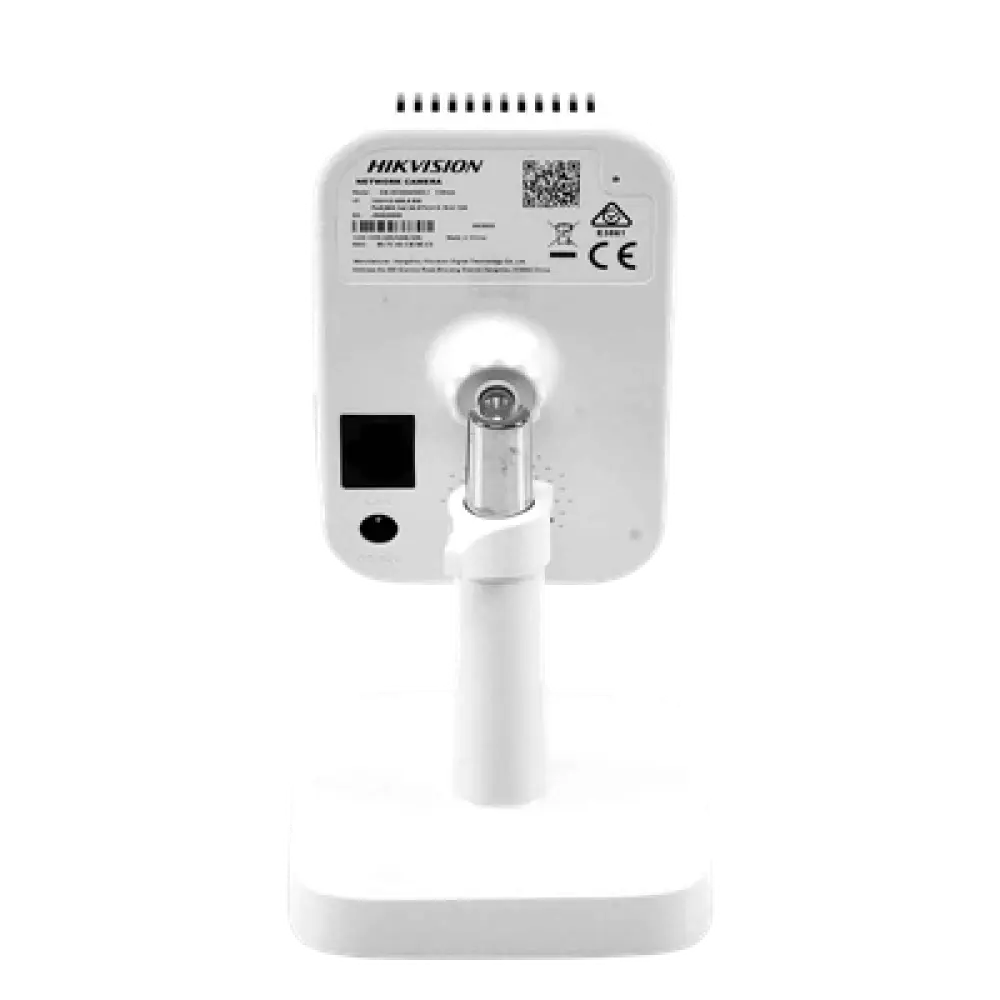Cámara Cubo IP / 4 Megapixel / Lente 2.8 mm / IR EXIR 10 m (32.8 ft) / Sensor PIR 8 m (26.2 ft) / WDR 120 dB / PoE / Audio Bidireccional